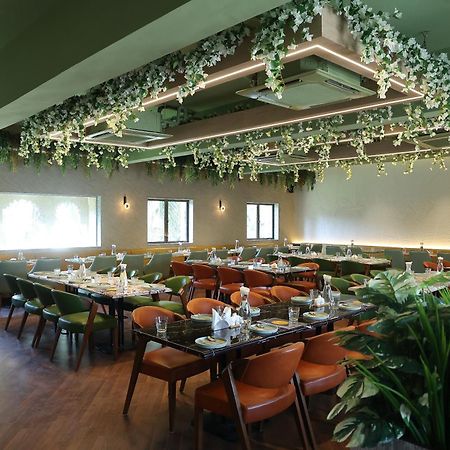 Hotel Gautam Lonavala Bagian luar foto