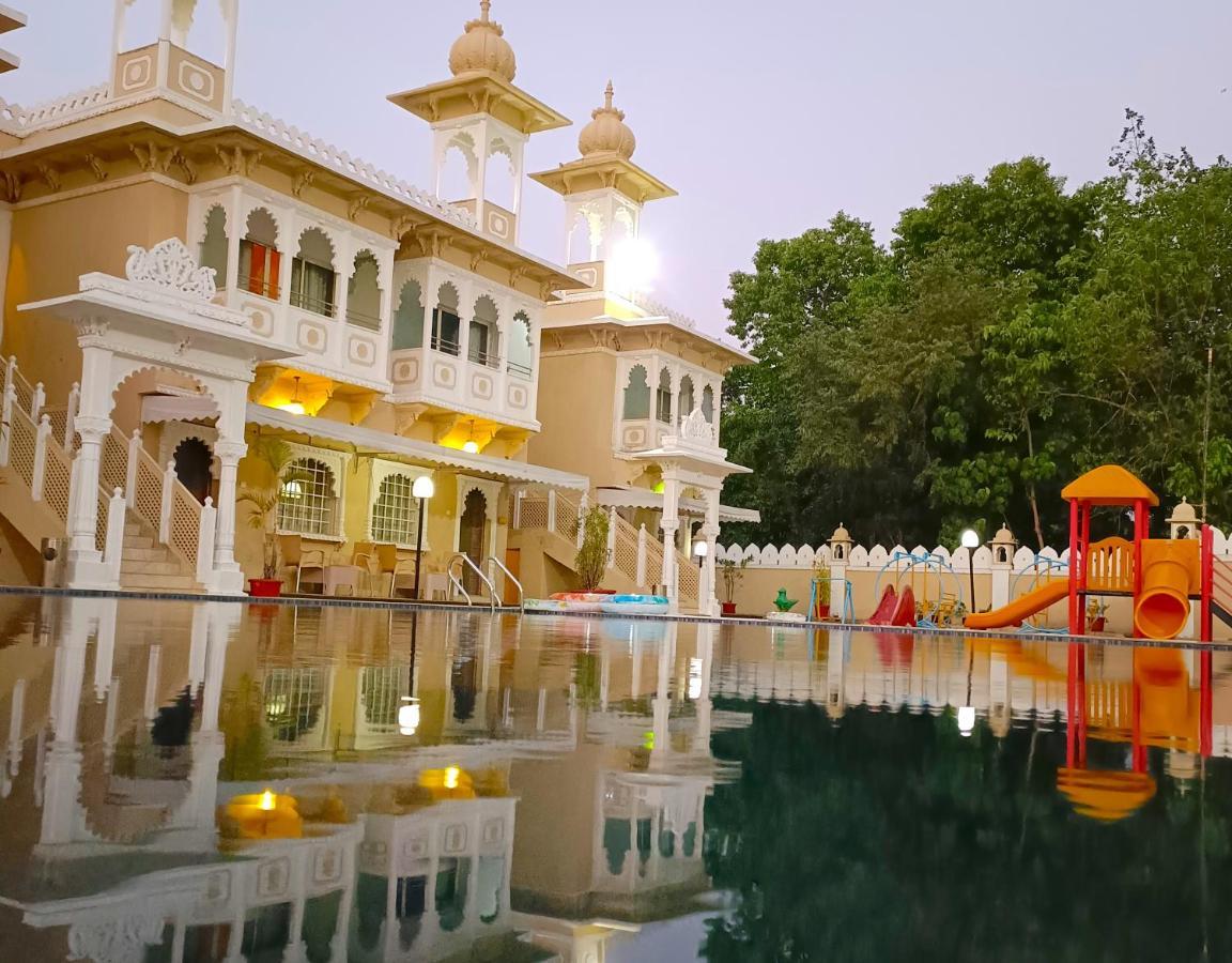 Hotel Gautam Lonavala Bagian luar foto