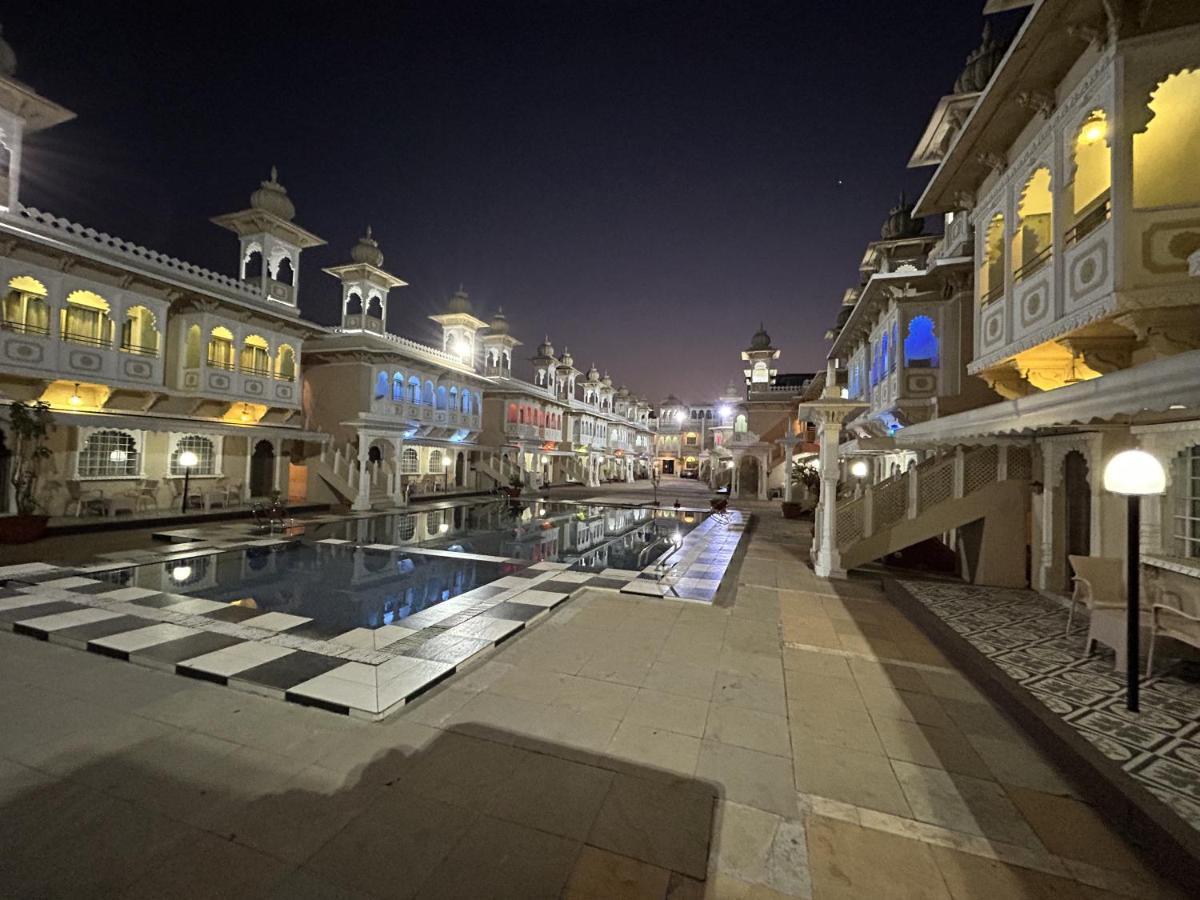 Hotel Gautam Lonavala Bagian luar foto